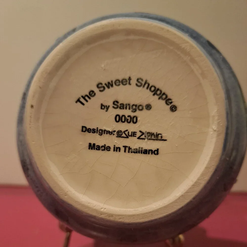 Small Pitcher - Picture 6 of 6